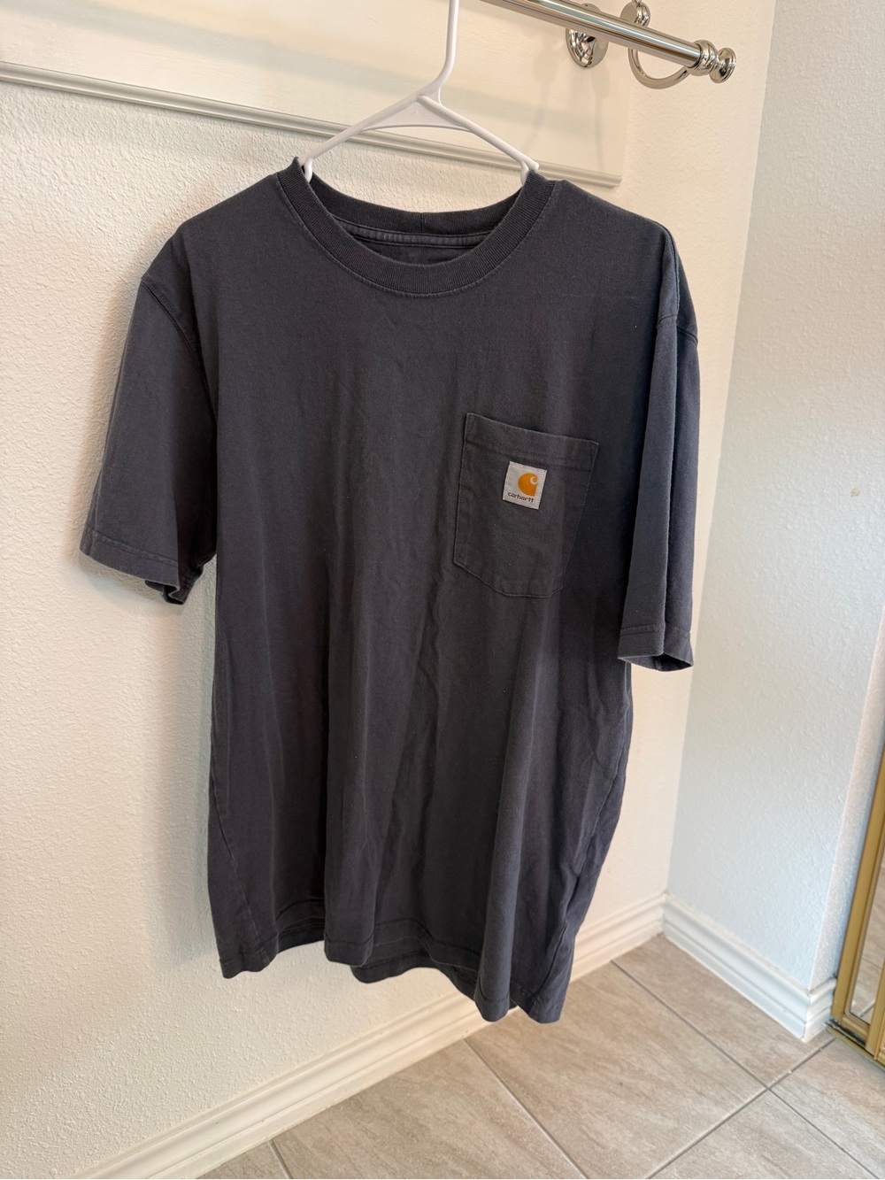 Carhartt Men’s Short Sleeve Pocket Tee in Charcoal Gray Blue